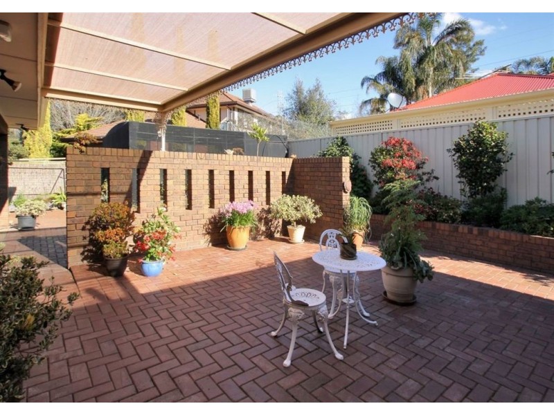 10 Dumphries Street, Flagstaff Hill SA 5159