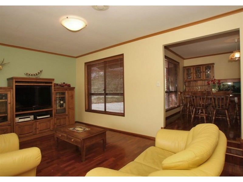 8 Jacaranda Place, Aberfoyle Park SA 5159