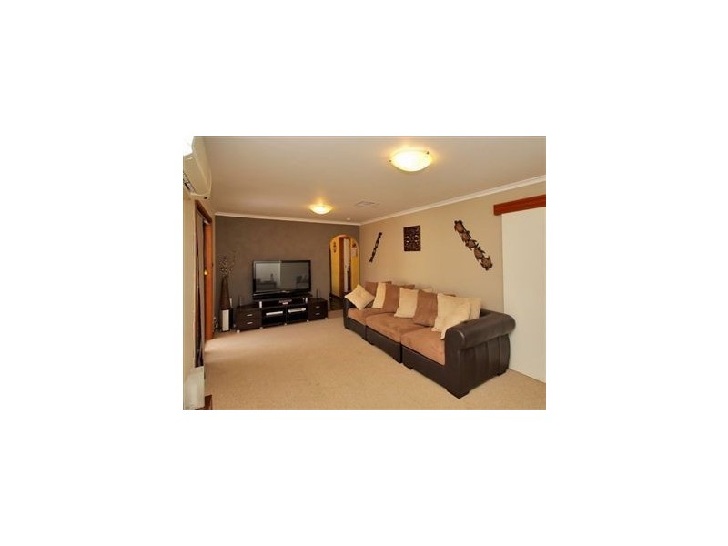 18 Quailo Avenue, Hallett Cove SA 5158