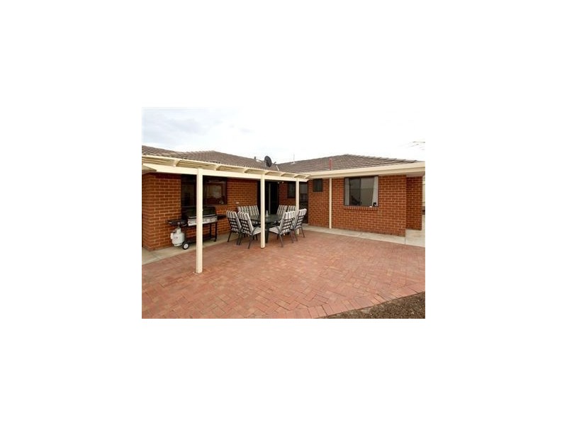 18 Quailo Avenue, Hallett Cove SA 5158