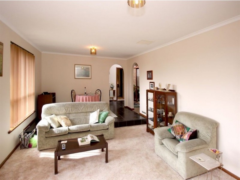 9 Jaimey Grove, Aberfoyle Park SA 5159