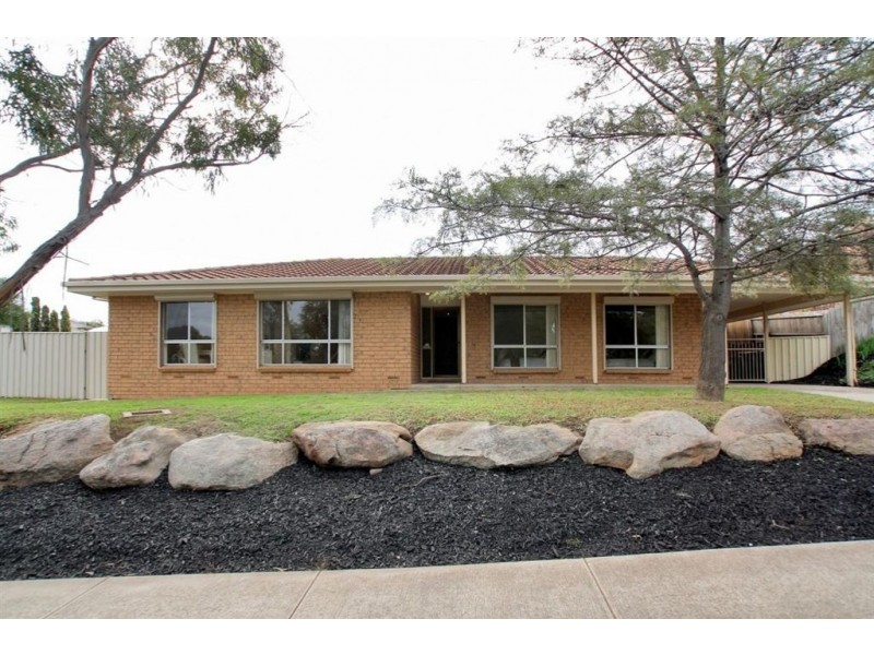 18 Medway Street, Hallett Cove SA 5158