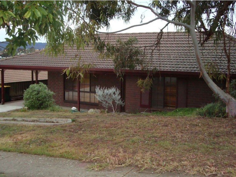 30 Doulton Drive, Trott Park SA 5158