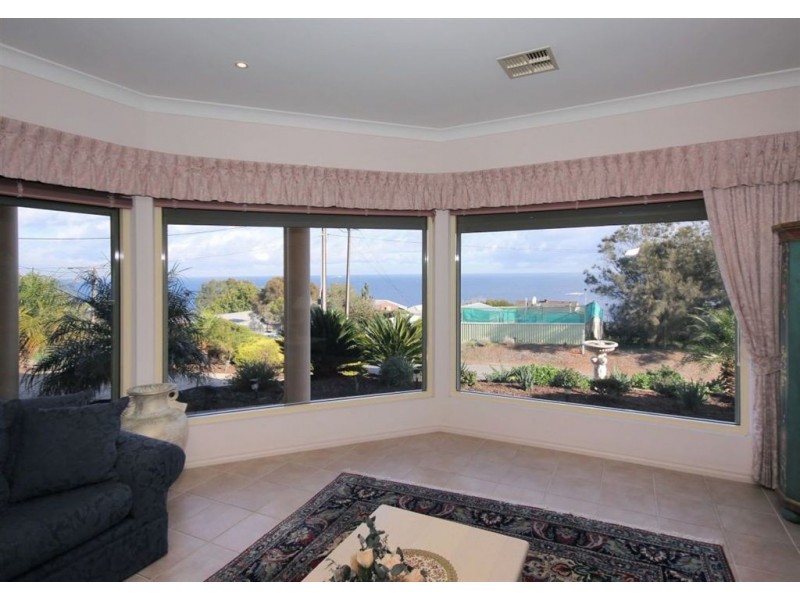 4 Murnada Street, Hallett Cove SA 5158