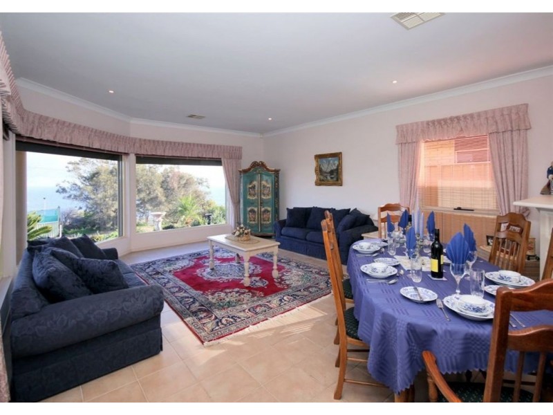 4 Murnada Street, Hallett Cove SA 5158