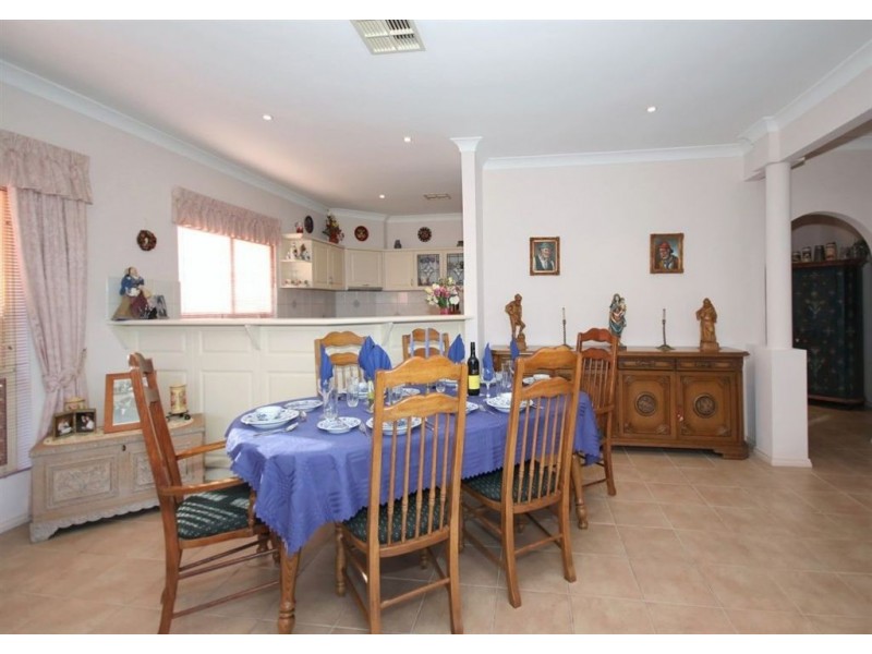 4 Murnada Street, Hallett Cove SA 5158