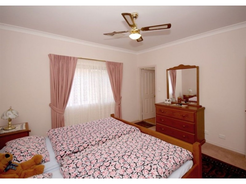 4 Murnada Street, Hallett Cove SA 5158