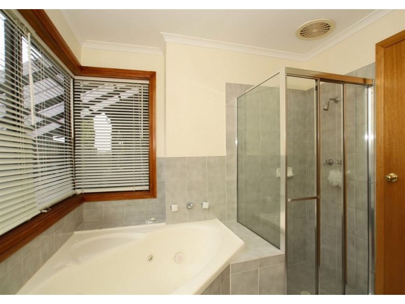 37 Quinvale Road, Hallett Cove SA 5158