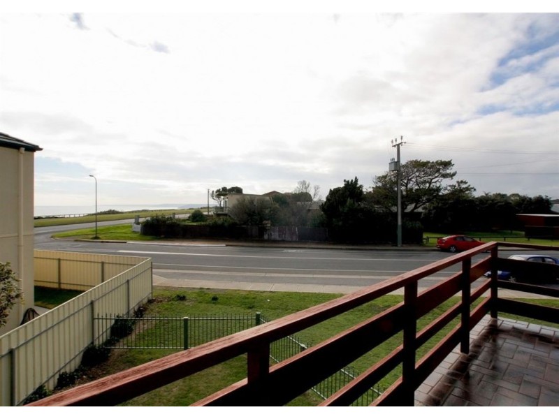 2 Quinliven Road, Aldinga Beach SA 5173