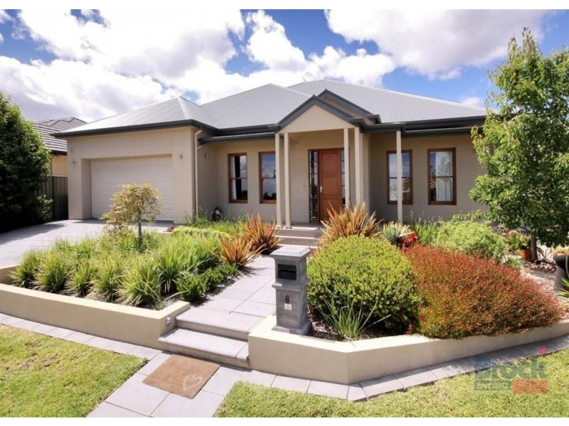 8 Evergreen Parade, Flagstaff Hill SA 5159