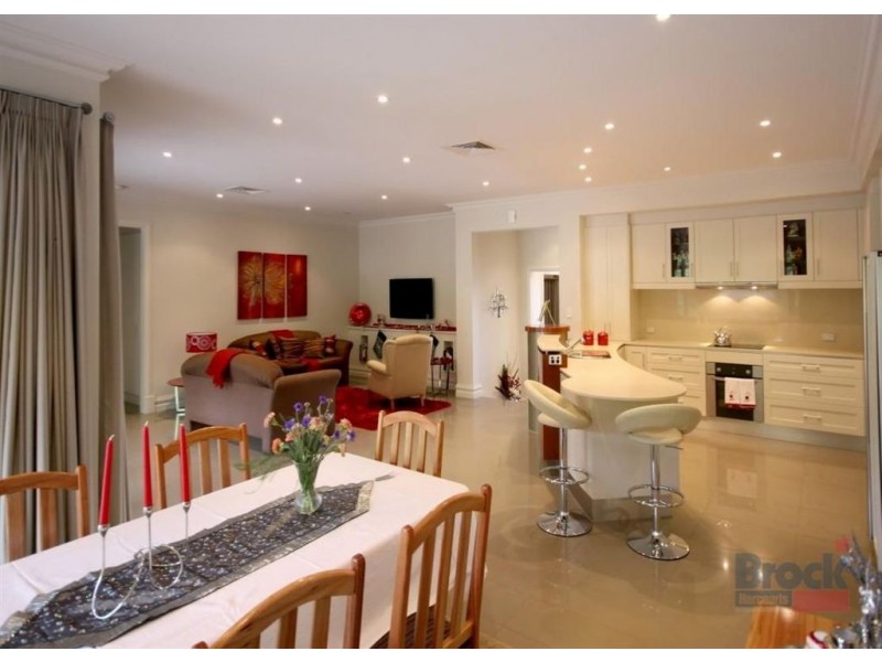 8 Evergreen Parade, Flagstaff Hill SA 5159