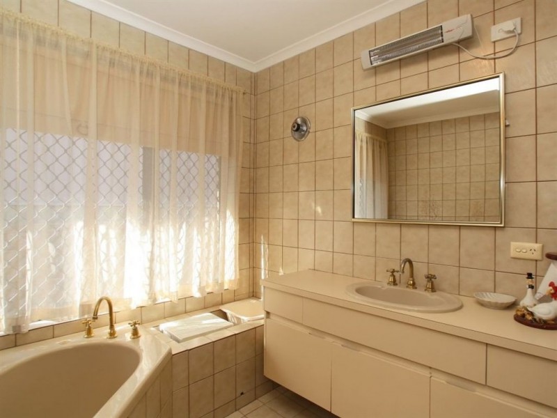 102 Barramundi Drive, Hallett Cove SA 5158