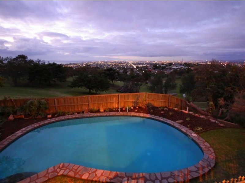 8 Gulfview Road, Seaview Downs SA 5049