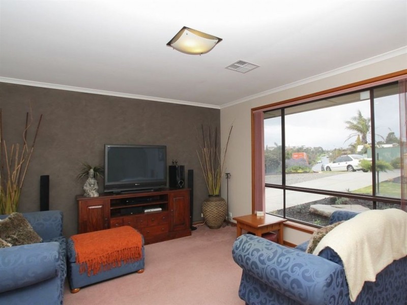 19 Caswell Drive, Hallett Cove SA 5158