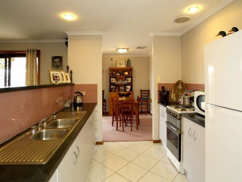 19 Caswell Drive, Hallett Cove SA 5158