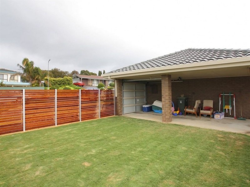 19 Caswell Drive, Hallett Cove SA 5158