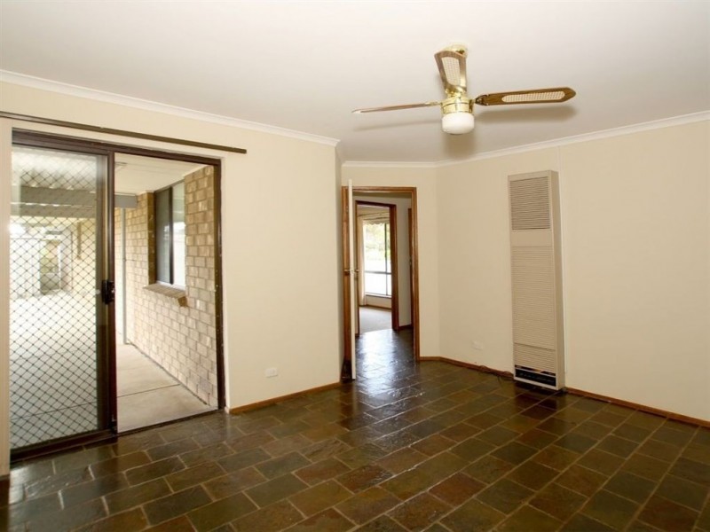 9 Zeevalk Avenue, Hallett Cove SA 5158