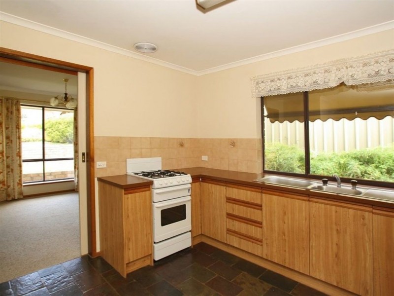 9 Zeevalk Avenue, Hallett Cove SA 5158