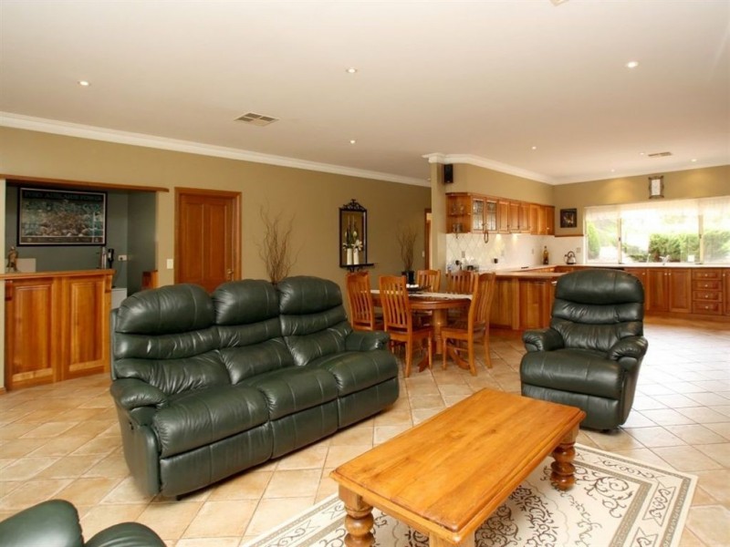 22 Ragamuffin Drive, Hallett Cove SA 5158