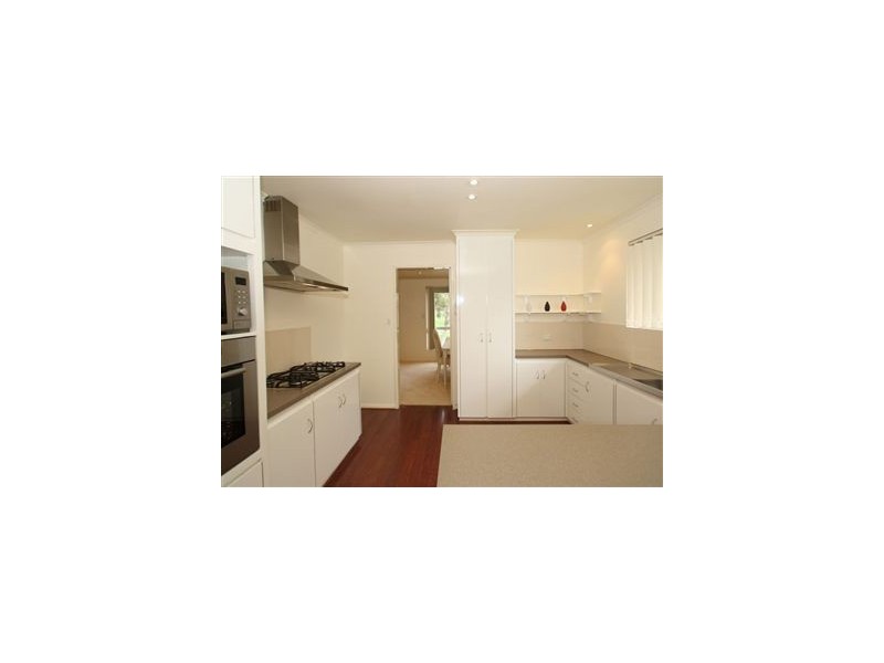 18 Medway, Hallett Cove SA 5158