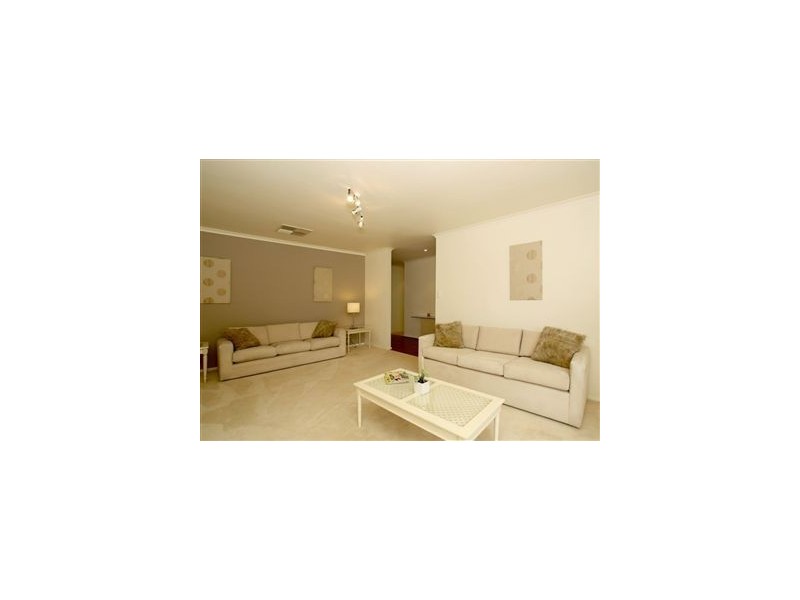 18 Medway, Hallett Cove SA 5158