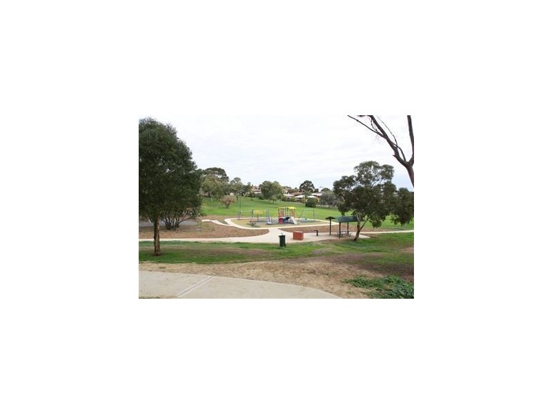 18 Medway, Hallett Cove SA 5158