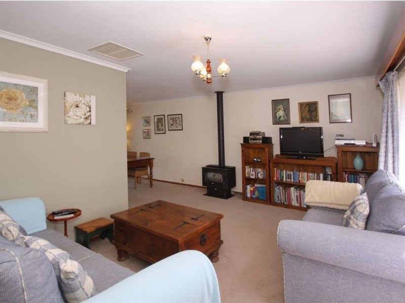 3 Gledsdale Road, Hallett Cove SA 5158