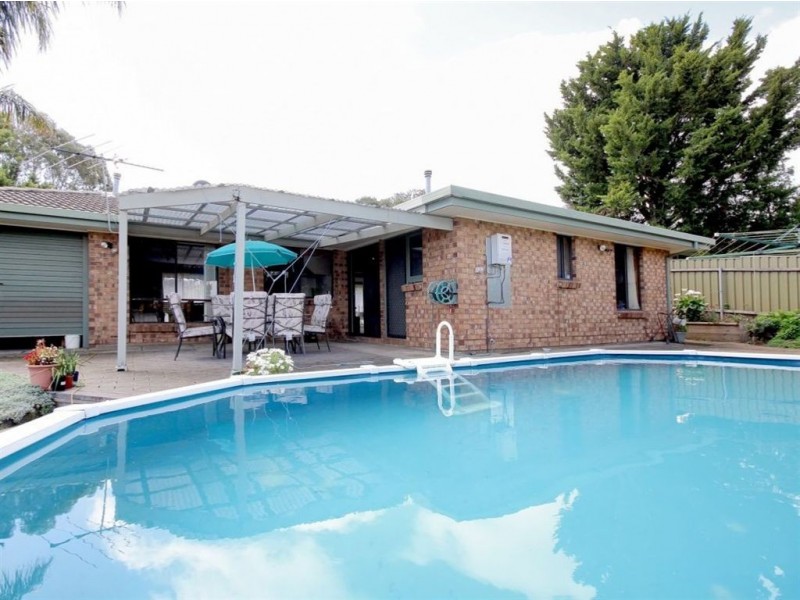 3 Gledsdale Road, Hallett Cove SA 5158