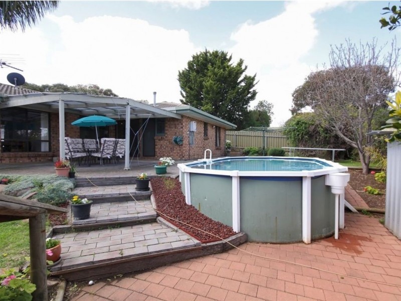 3 Gledsdale Road, Hallett Cove SA 5158