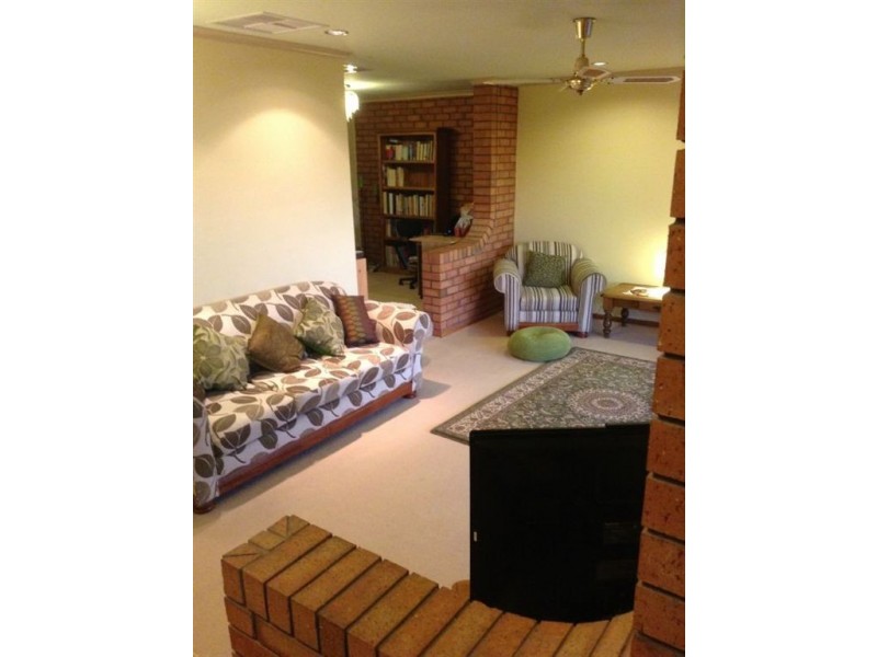 35 Dutchman Drive, Hallett Cove SA 5158