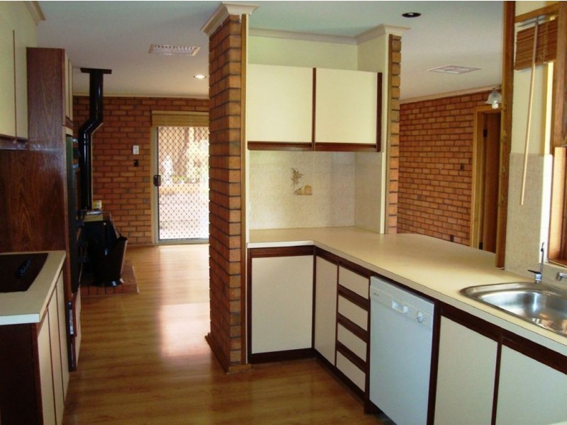 35 Dutchman Drive, Hallett Cove SA 5158