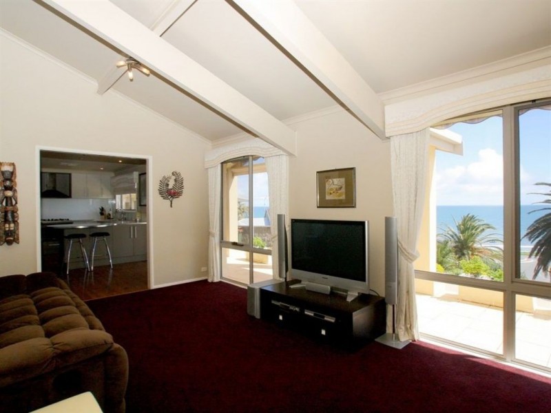 5 Dutchman Drive, Hallett Cove SA 5158