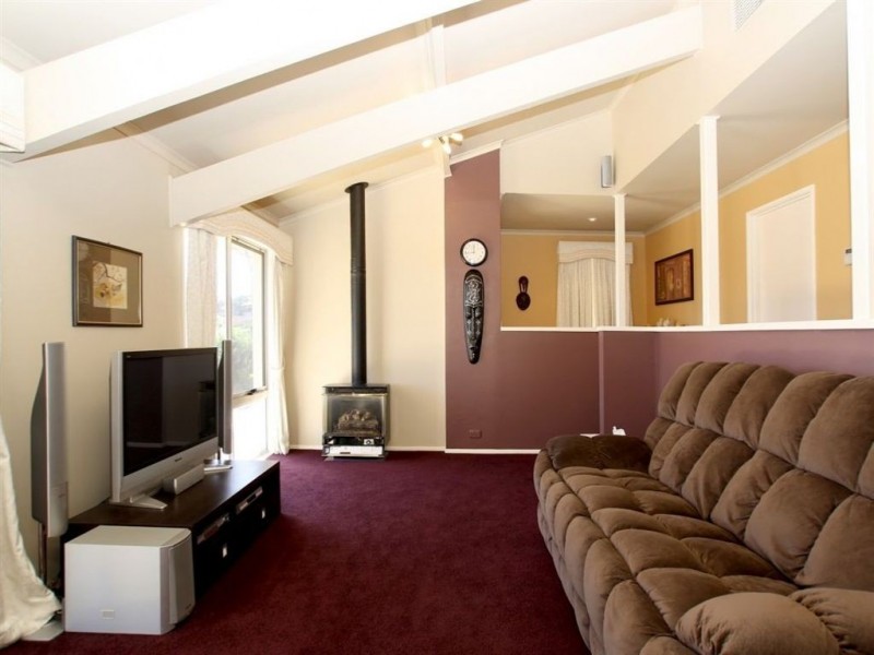 5 Dutchman Drive, Hallett Cove SA 5158