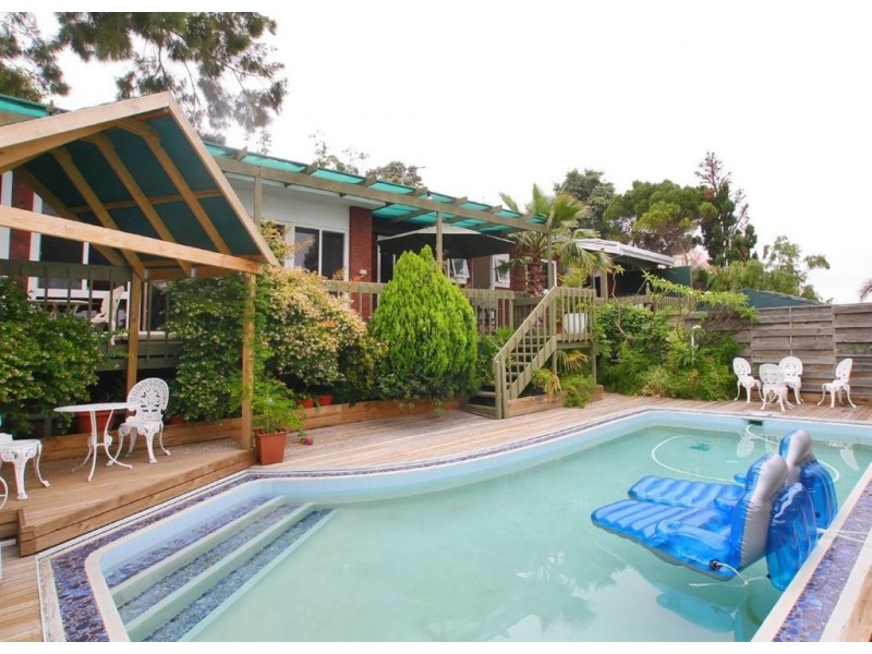 11 Mayflower Crescent, Hallett Cove SA 5158