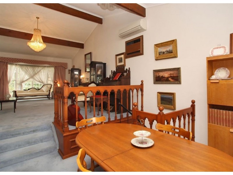 11 Mayflower Crescent, Hallett Cove SA 5158