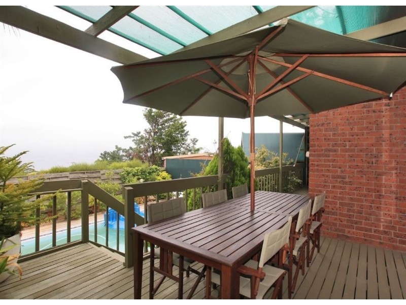 11 Mayflower Crescent, Hallett Cove SA 5158