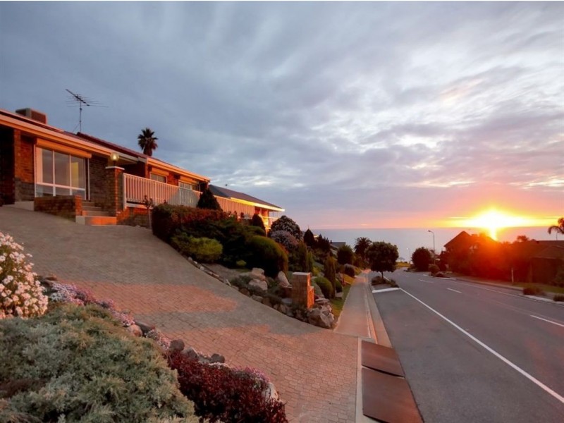 13 Dutchman Drive, Hallett Cove SA 5158