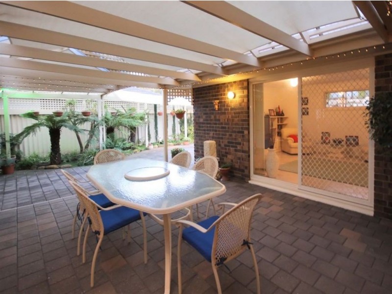 13 Dutchman Drive, Hallett Cove SA 5158