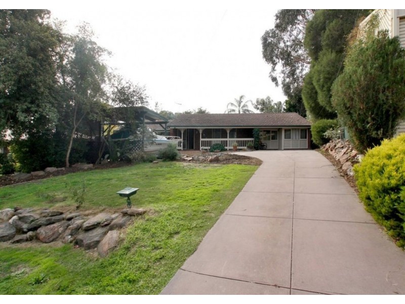 4 Lulworth place, Flagstaff Hill SA 5159