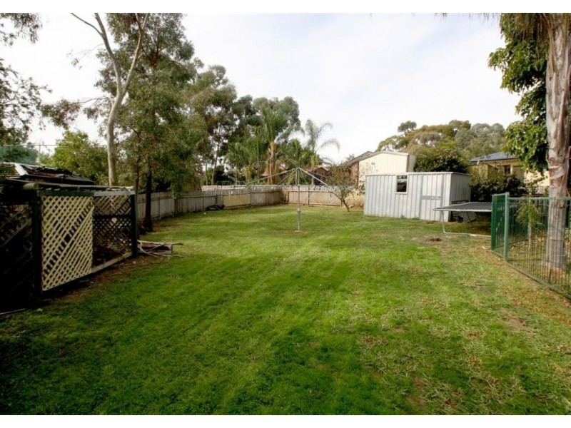 4 Lulworth place, Flagstaff Hill SA 5159