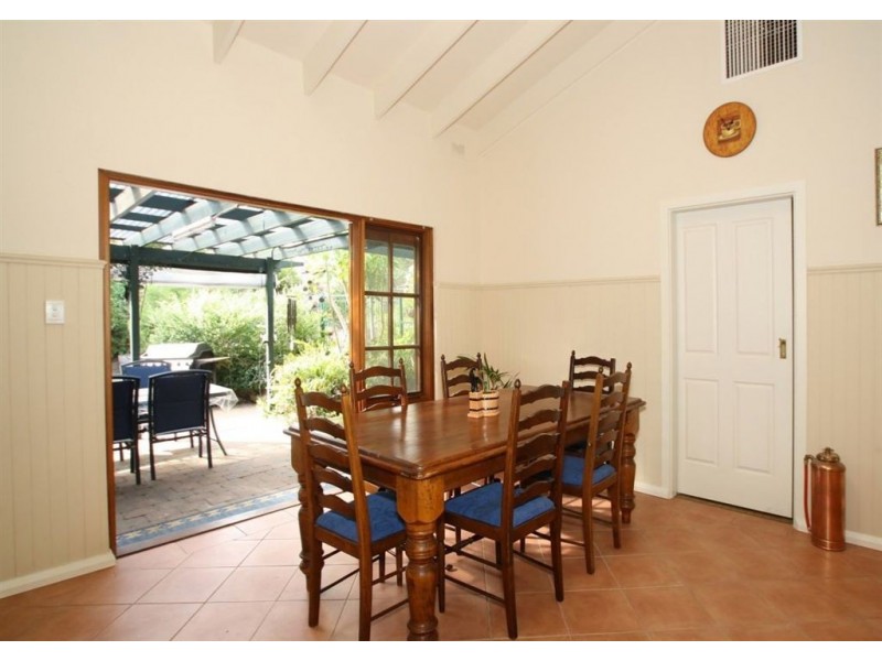 4 Lulworth place, Flagstaff Hill SA 5159