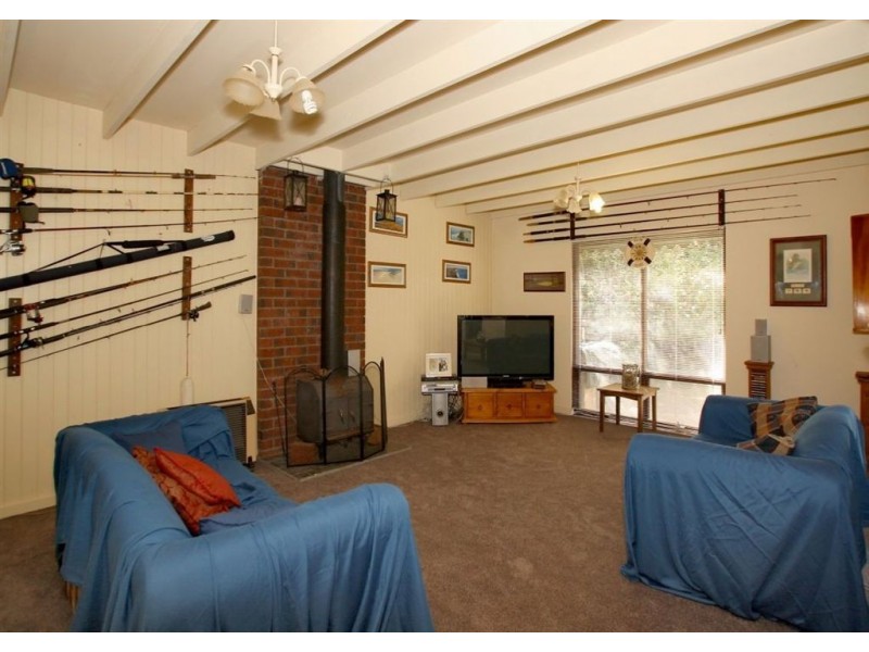 4 Lulworth place, Flagstaff Hill SA 5159