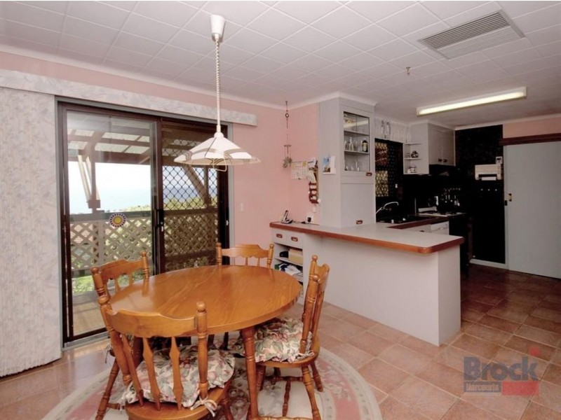 15 Madeline Crescent, Hallett Cove SA 5158