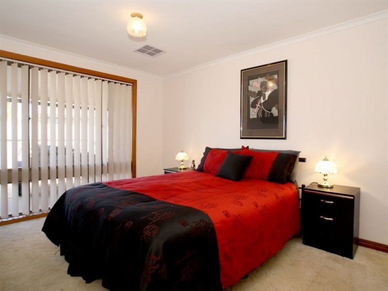 9 Spinnaker Cct, Sheidow Park SA 5158