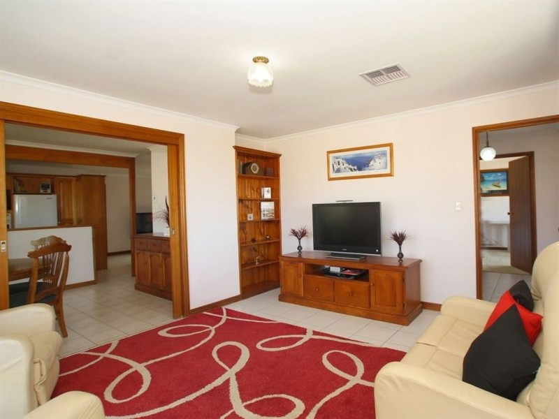 9 Spinnaker Cct, Sheidow Park SA 5158