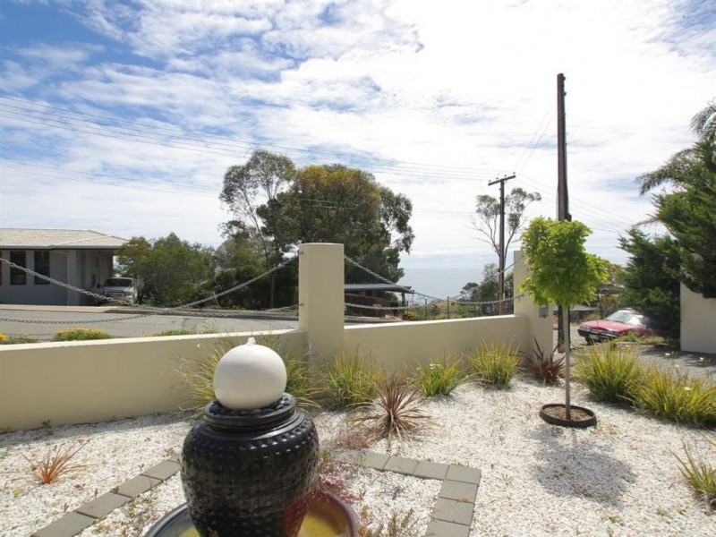 8 Pennayoona Street, Hallett Cove SA 5158