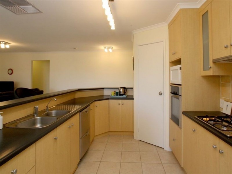 8 Pennayoona Street, Hallett Cove SA 5158