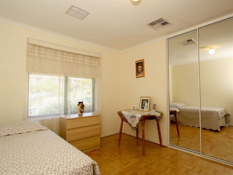 8 Pennayoona Street, Hallett Cove SA 5158