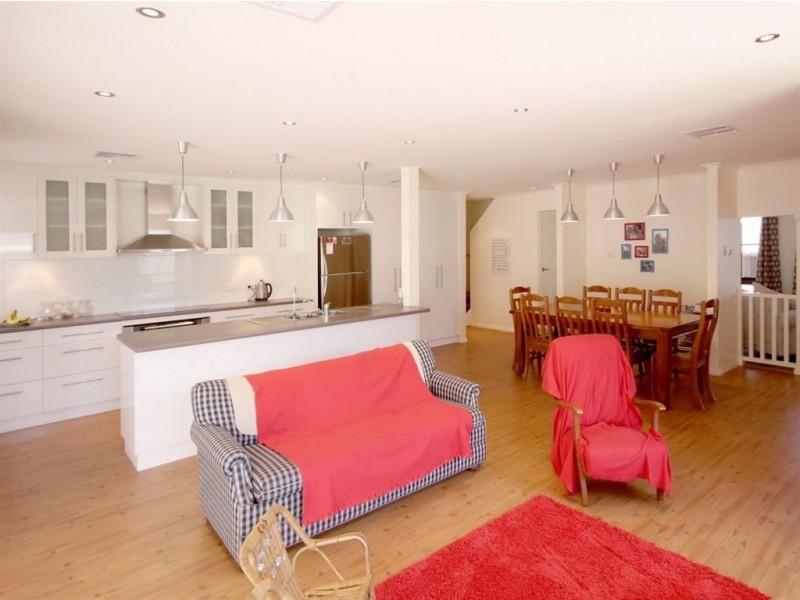 6 Moor Crescent, Hallett Cove SA 5158