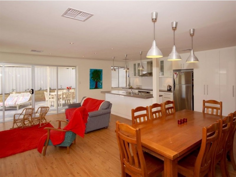 6 Moor Crescent, Hallett Cove SA 5158